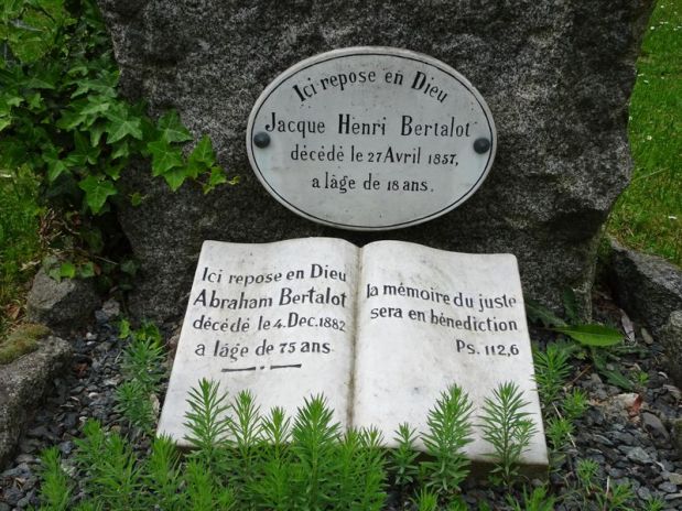 DSC00255 Dornholzhausen Friedhof Mai 2018 (7)