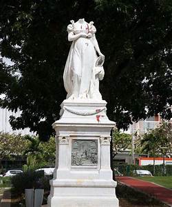 Statue Josephine
